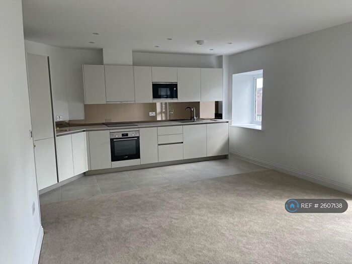 3 Bedroom Flat To Rent In Aspen Road, High Wycombe, HP10