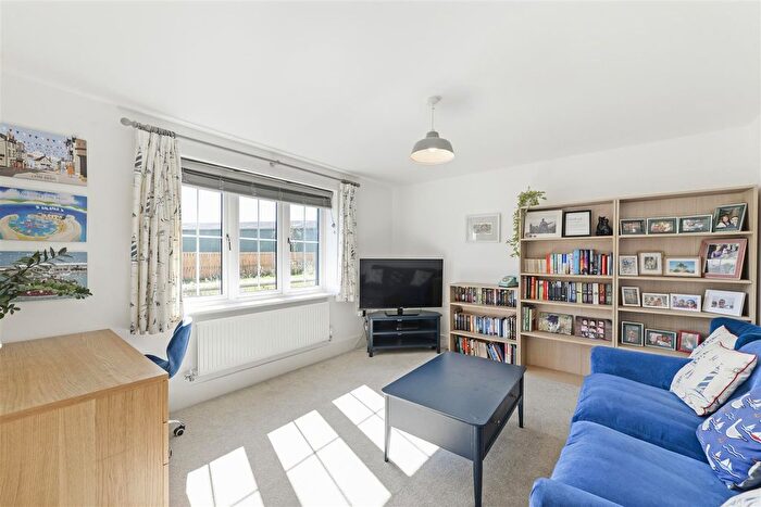 4 Bedroom Detached House For Sale In Thompson Close, Paddock Wood, Tonbridge, TN12