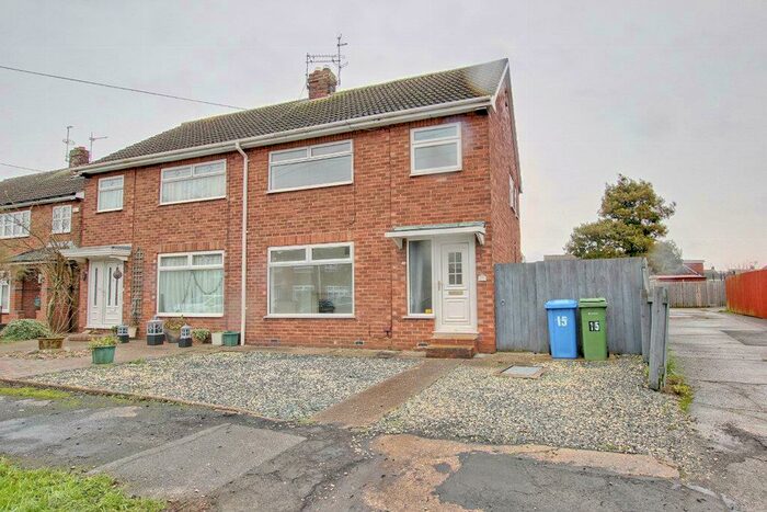 3 Bedroom House To Rent In Garth Avenue, Bilton, HU11