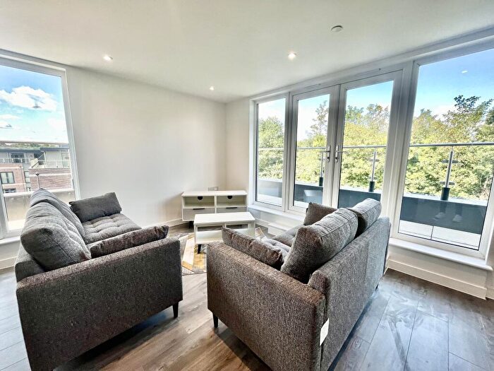 3 Bedroom Apartment To Rent In Alexandra Park, Willow Road, Leeds, LS4