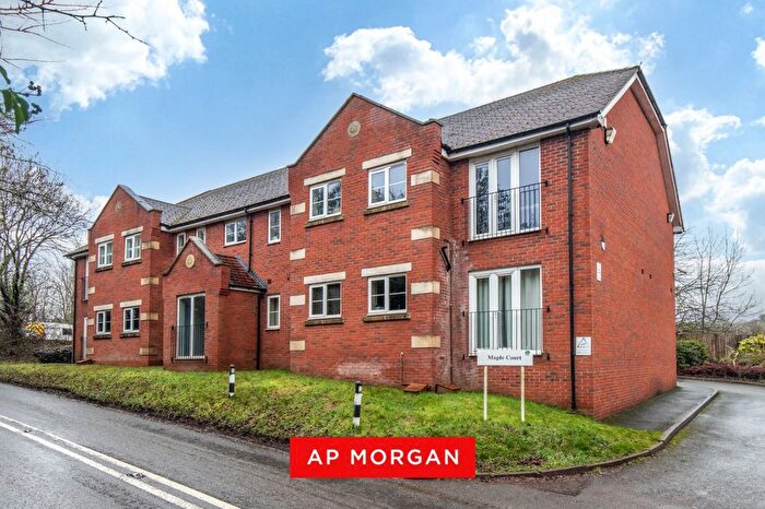 2 Bedroom Flat For Sale In Alcester Road, Finstall, Bromsgrove, Worcestershire, B60