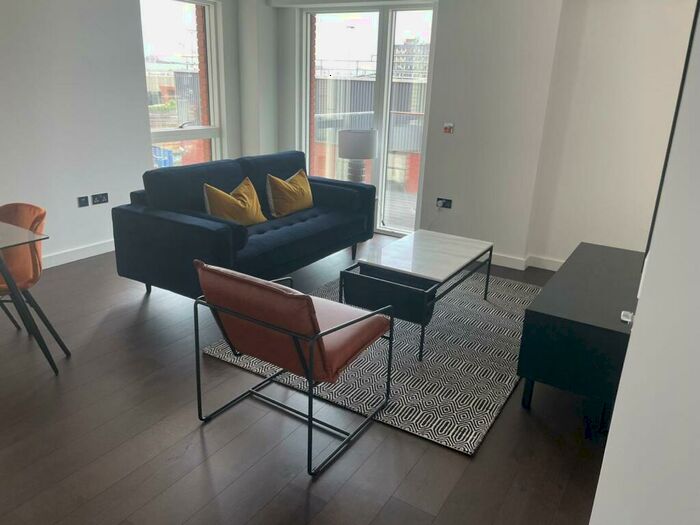 1 Bedroom Flat To Rent In Senate Building, Lexington Gardens, Lanchester Way, London, SW11