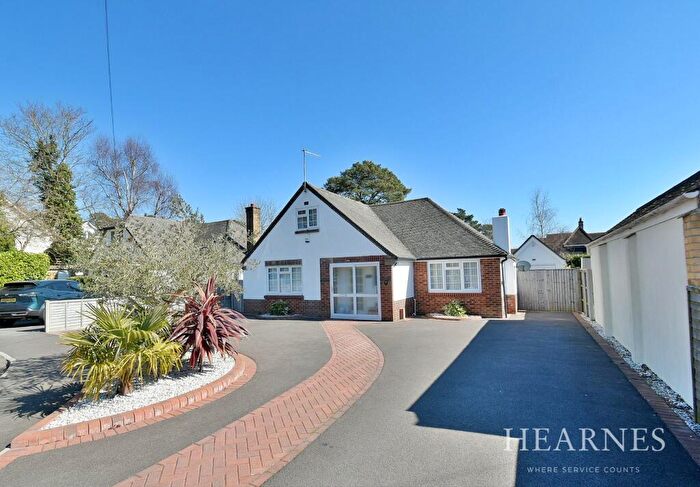 3 Bedroom Detached Bungalow For Sale In Fernlea Close, Ferndown, BH22