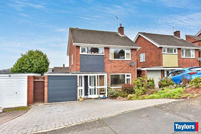 3 Bedroom Detached House For Sale In Wordsley, Maidstone Drive, DY8