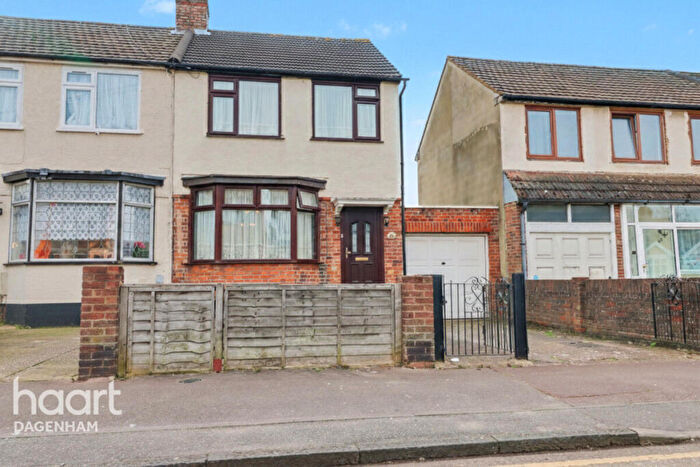 2 Bedroom End Of Terrace House For Sale In Mayswood Gardens, Dagenham, RM10