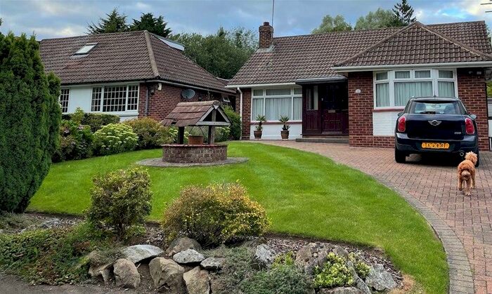 2 Bedroom House To Rent In Covert Way, Hadley Wood, EN4