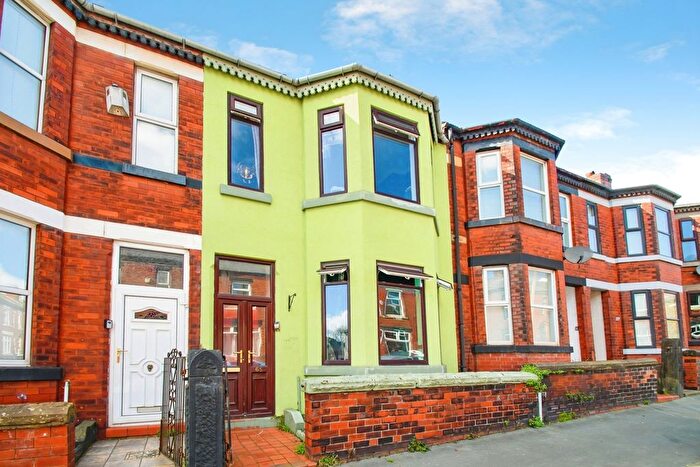 3 Bedroom Terraced House For Sale In Park Street, Swinton, Manchester, Greater Manchester, M27