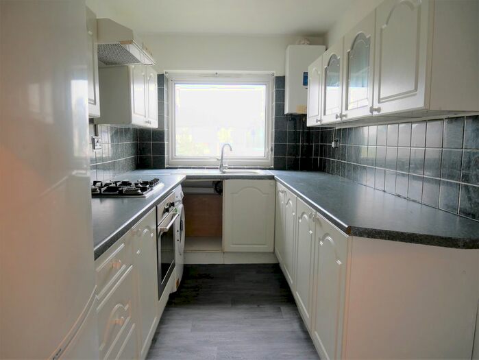 2 Bedroom Flat To Rent In Falling Lane, West Drayton, UB7