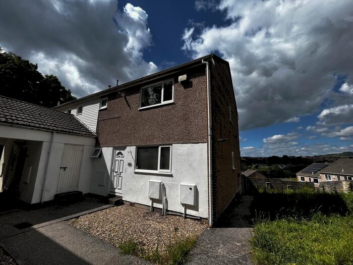 2 Bedroom Apartment To Rent In Bellingham Crescent, Plympton, Plymouth, PL7