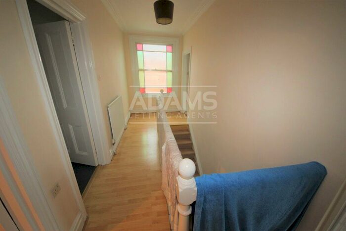 3 Bedroom Flat To Rent In Richmond Wood Road, Charminster, Bournemouth, BH8