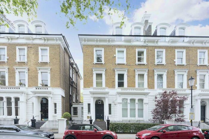 2 Bedroom Flat To Rent In Bolton Gardens, London, SW5