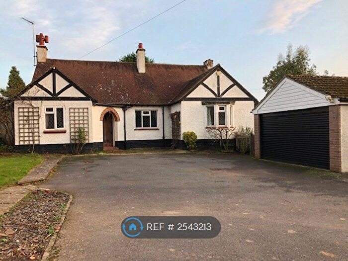 5 Bedroom Detached House To Rent In Warlingham Surrey, Warlingham, CR6