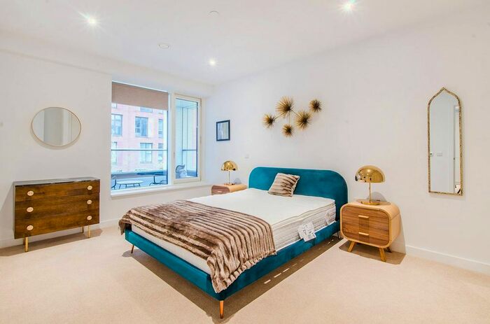 1 Bedroom Flat To Rent In Deacon Street, Elephant And Castle, London, SE17