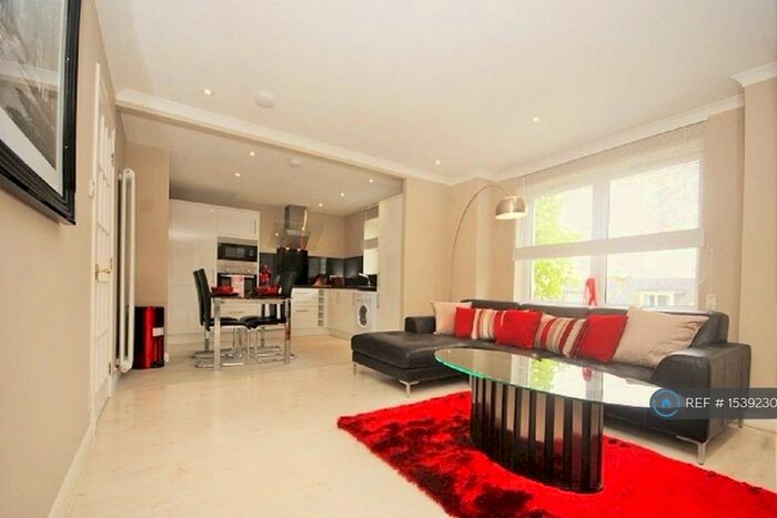 2 Bedroom Flat To Rent In Hilton Avenue, Aberdeen, AB24