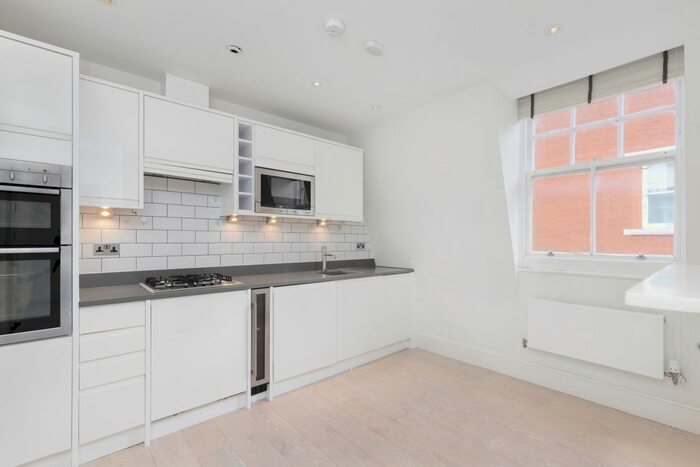 2 Bedroom Flat To Rent In Mercer Street, London, WC2H