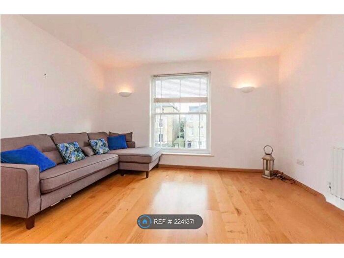 1 Bedroom Flat To Rent In Wimbledon Park Road, London, SW18