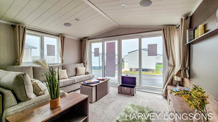 2 Bedroom Park Home For Sale In Stowford Farm Meadows, EX34