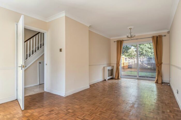 3 Bedroom Terraced House To Rent In Burlsdon Way, Bracknell, RG12