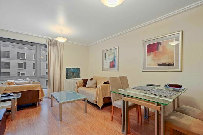 1 Bedroom Flat To Rent In Victoria Road, Acton, W3