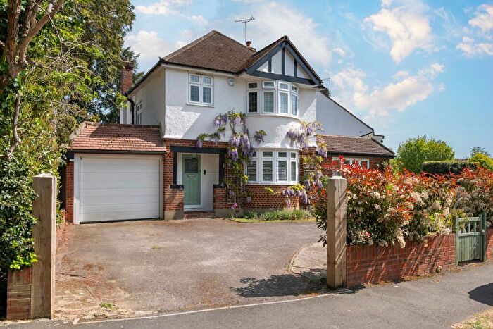 3 Bedroom Detached House For Sale In Bray Road, Stoke D'abernon, KT11