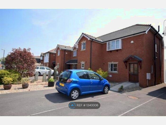 3 Bedroom Semi-Detached House To Rent In Bradman Close, Wallasey, CH45
