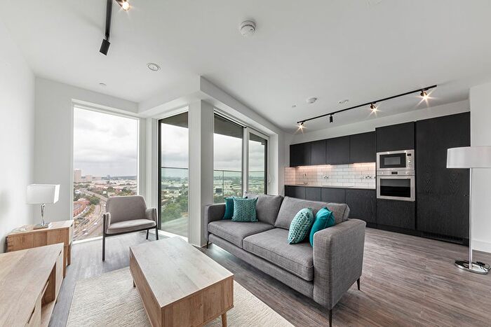 1 Bedroom Flat To Rent In Portal Way, Acton, W3