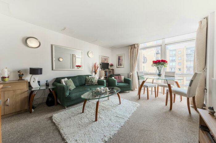 1 Bedroom Apartment To Rent In Moore House, Cassilis Road, Canary Wharf, London, E14