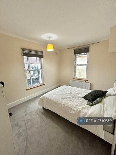 4 Bedroom End Of Terrace House To Rent In Southmead Road, Westbury-On-Trym, Bristol, BS10