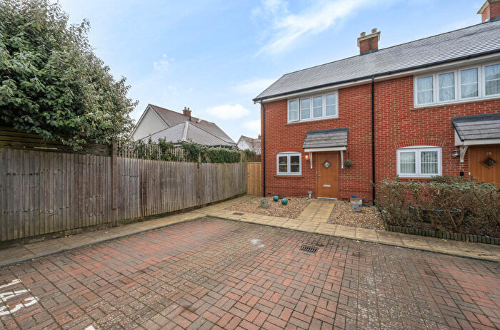 2 Bedroom End Of Terrace House For Sale In Diamond Jubilee Way, Wokingham, Berkshire, RG40
