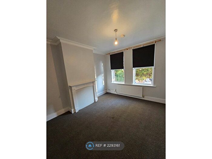 1 Bedroom Flat To Rent In Hawarden Road, London, E17