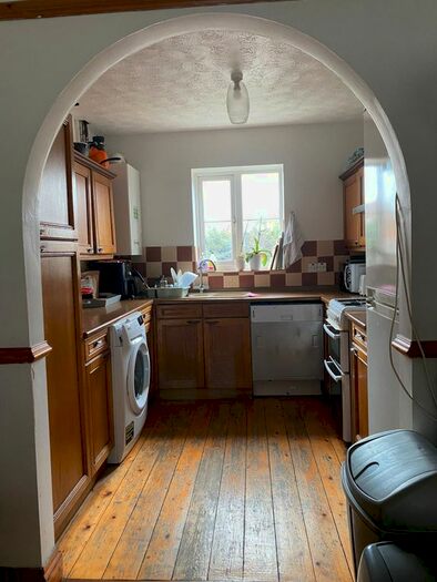 4 Bedroom Detached House To Rent In Viscount Drive, London, E6