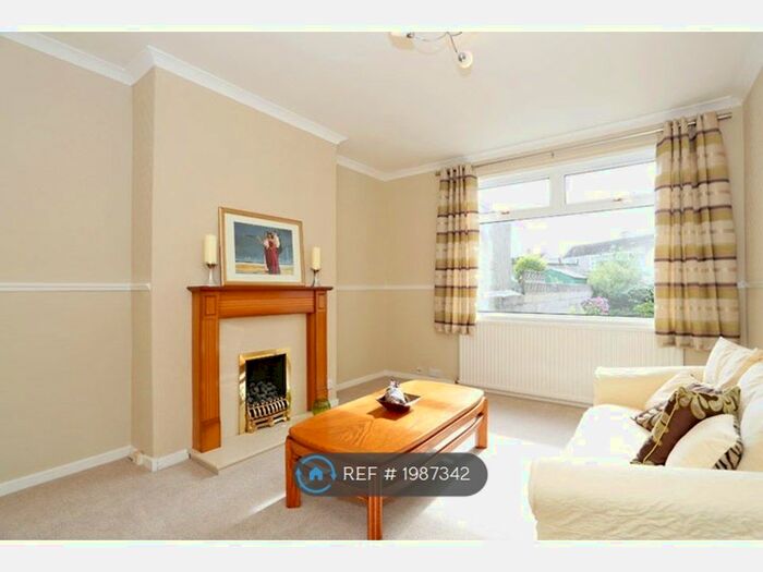 4 Bedroom Semi-Detached House To Rent In Airyhall Terrace, Aberdeen, AB15