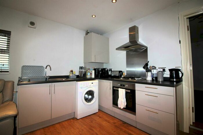2 Bedroom Apartment To Rent In Loughborough Road, West Bridgford, Nottingham, NG2