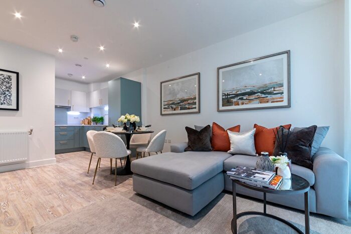 1 Bedroom Flat For Sale In " Bedroom Apartment" At Wood Street, London, E17