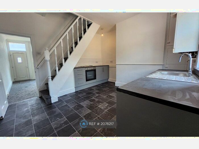 2 Bedroom Terraced House To Rent In North Street, Colne, BB8