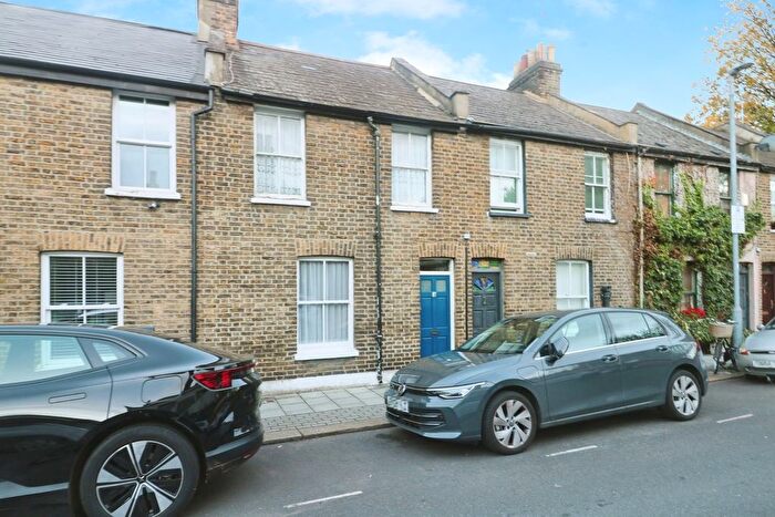 2 Bedroom Terraced House For Sale In Groton Road, London, SW18