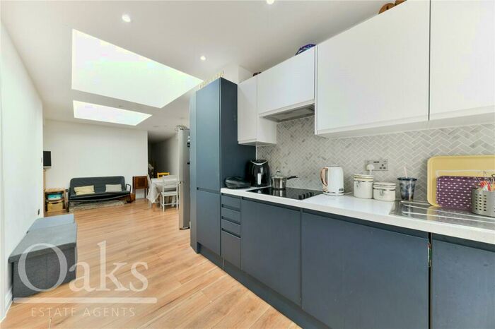 3 Bedroom Apartment To Rent In Brigstock Road, Thornton Heath, CR7