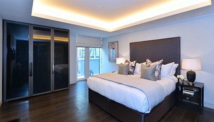 2 Bedroom Flat To Rent In Duke Street Mayfair, W1K