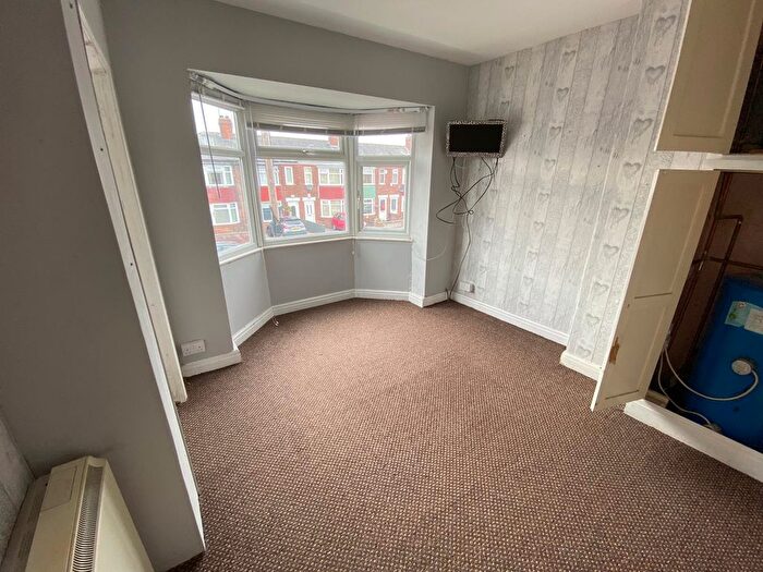 2 Bedroom End Of Terrace House To Rent In Brendon Avenue, Kingston Upon Hull, HU8