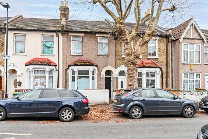 3 Bedroom Terraced House For Sale In Oakfield Road, East Ham, London, E6