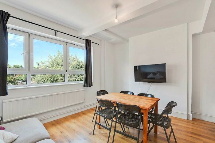 3 Bedroom Flat To Rent In Renforth Street, Canada Water, SE16