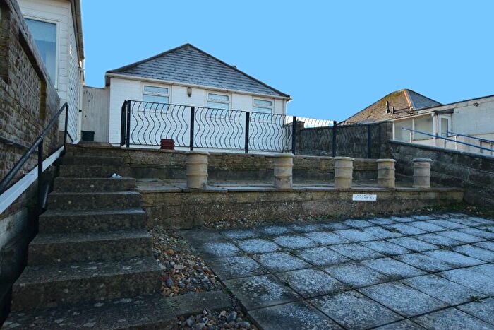 2 Bedroom Detached House For Sale In Coast Road, BN24