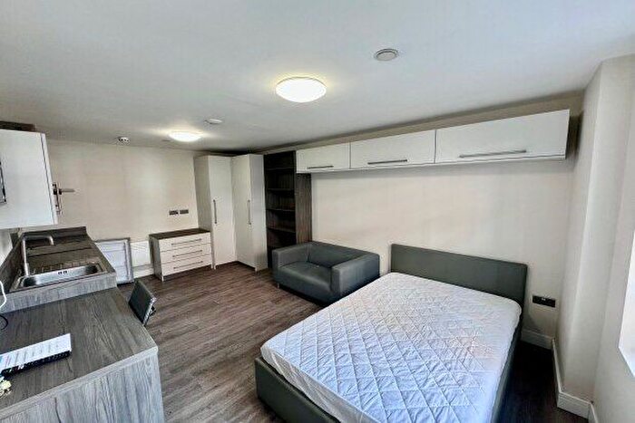 Terraced House To Rent In Wardwick, Derby, DE1