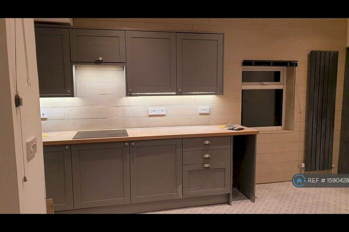 3 Bedroom Terraced House To Rent In Essex Street, Colne, BB8