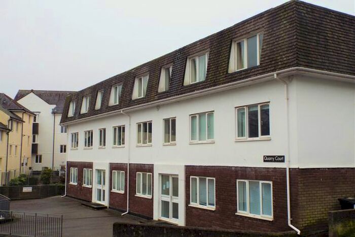 3 Bedroom Flat To Rent In Quarry Hill, Falmouth, TR11