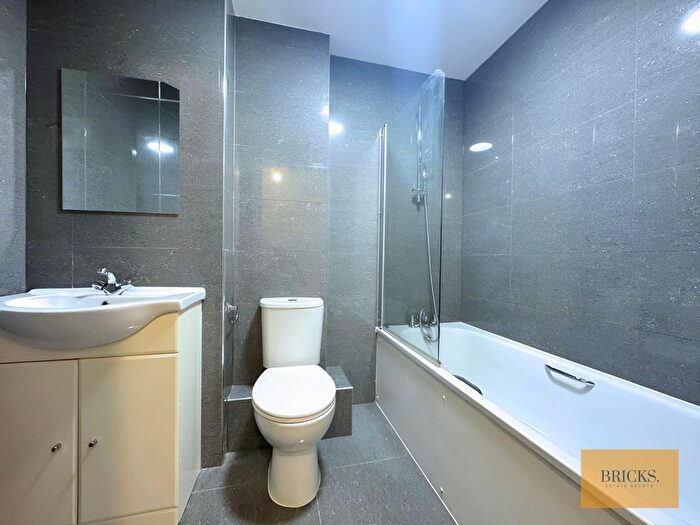 1 Bedroom Flat To Rent In Flat, Rothesay Road, Luton, LU1