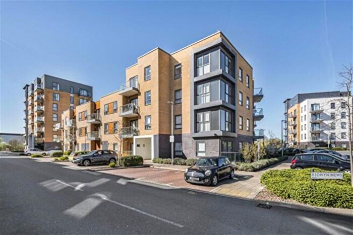 1 Bedroom Flat To Rent In Peregrine House, Reading, RG2