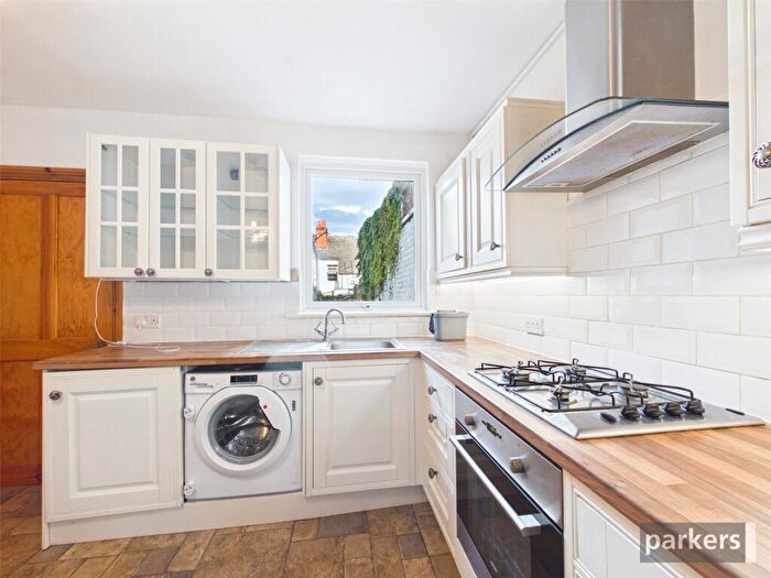 3 Bedroom Terraced House To Rent In Hill Street, Reading, Berkshire, RG1