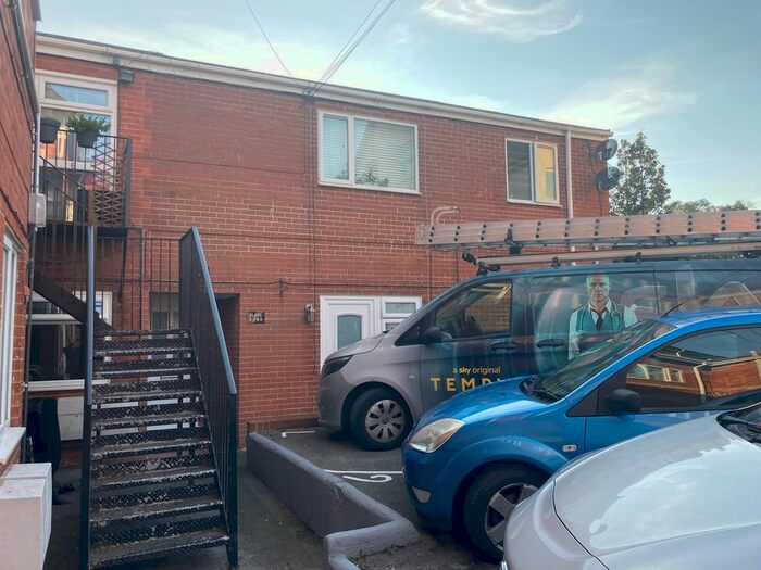 2 Bedroom Flat To Rent In Kirtleton Avenue, Weymouth, DT4