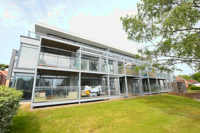 2 Bedroom Flat To Rent In Newsom Place, St Albans, AL1